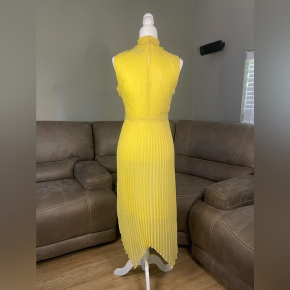 GROGEOUS NWT Nannette Yellow Glimmer Lepore Chiffon Pleated Midi Dress Sz 6 - Picture 7 of 13